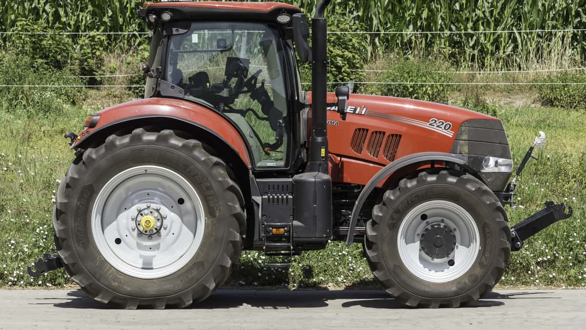 Sind Verbandskasten und Feuerlöscher Pflicht auf dem Traktor?